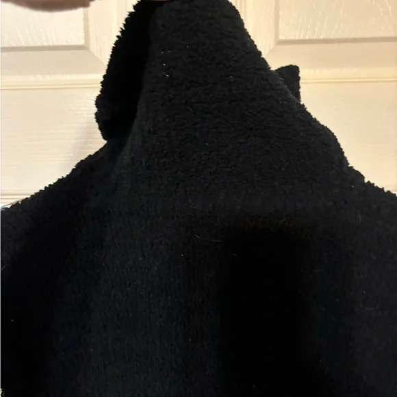 Sweater sizes m - Picture 3 of 3